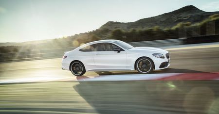 Odświeżony Mercedes-AMG C63. Więcej drewna i biegów!