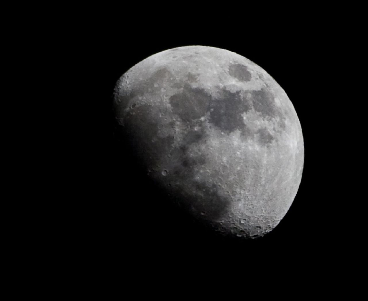 ESA: Księżyc jak ósmy kontynent. Pierwsza załoga wyruszy tam do końca 2024 roku