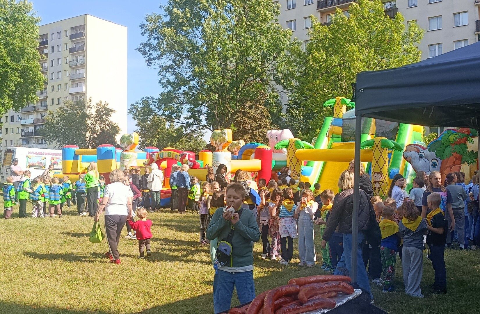 Prawie 1500 osób posprzątało Ostrowiec.