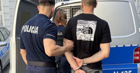 Rozlał w sklepie substancję. Spowodował straty na 65 tys. złotych