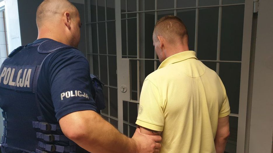 Siemianowice. Śl. Policjanci szybko znaleźli sprawcę kradzieży i ataku na właścicielkę kwiaciarni.