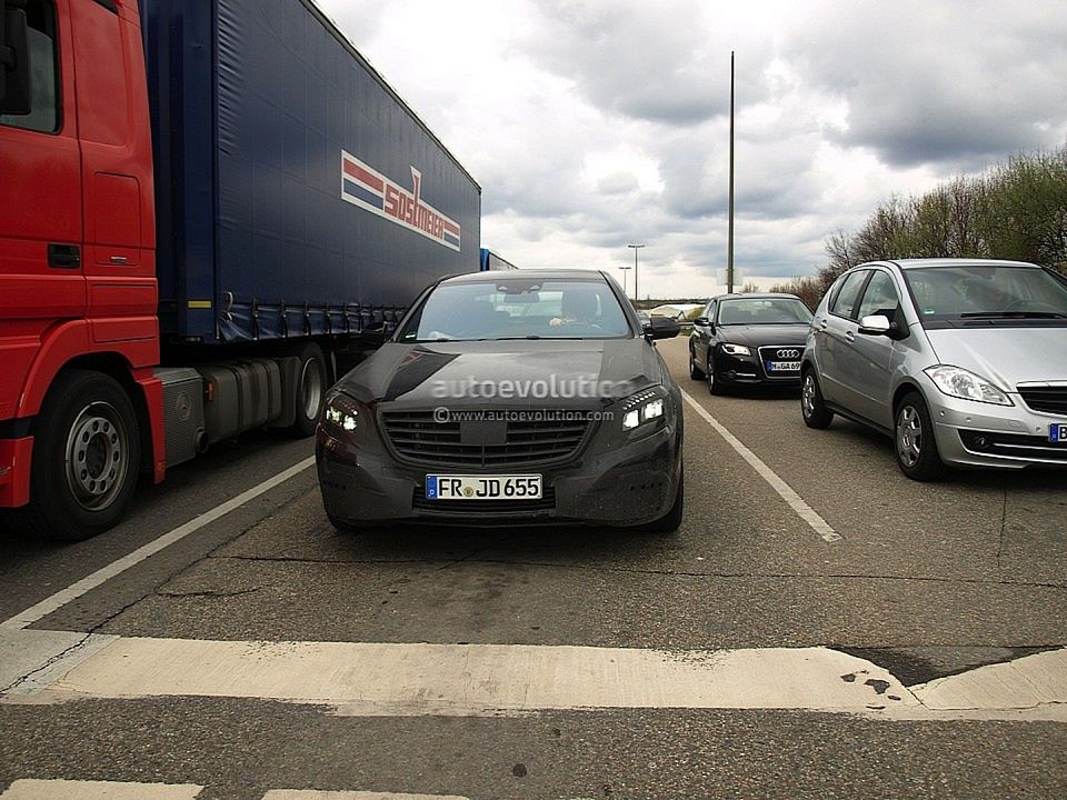 2013 Mercedes Klasy S (źródło: Autoevolution.com)