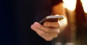 Dlaczego iPhone 16 i eSIM to idealne połączenie?