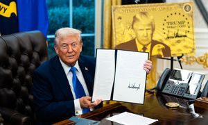 Wizerunek Trumpa trafi na paszporty. Tak USA uczczą 250-lecie kraju