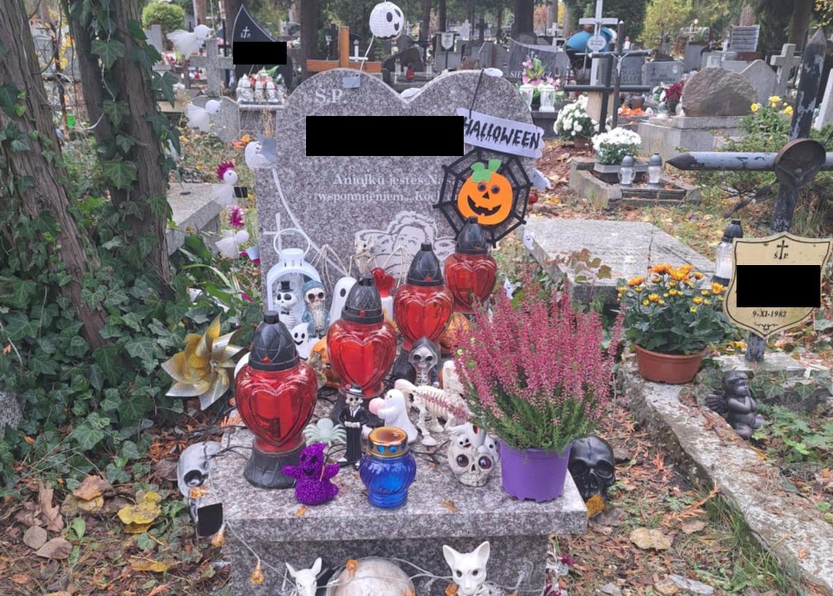 Dziecięcy grób na Halloween. Bliscy przyozdobili go w trupie czachy