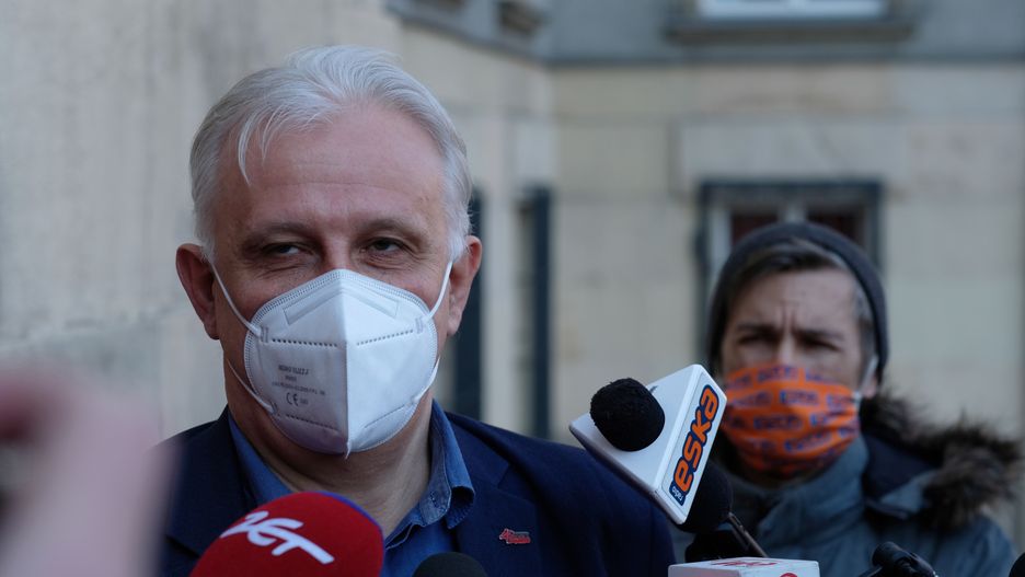 Katowice, 28.04.2021.  Przewodniczący zarządu Regionu Śląsko-Dąbrowskiego NSZZ �Solidarności� Dominik Kolorz w drodze na spotkanie ws. umowy społecznej dotyczącej transformacji górnictwa węgla kamiennego z udziałem związkowców i wiceszefa MAP Artura Sobonia, 28 bm. w Katowicach. (mr) PAP/Andrzej Grygiel