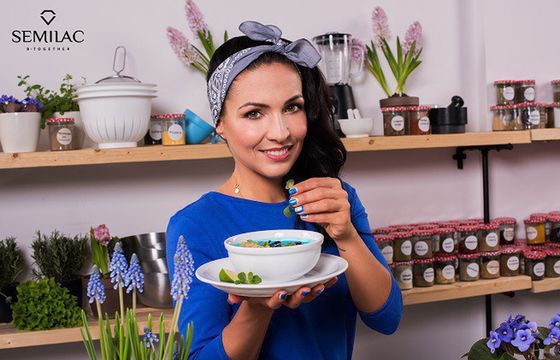 Kinga Paruzel tworzy przepisy w kampanii kolekcji Flavours lakierów Semilac (wideo)