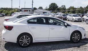 Українці у Польщі можуть придбати авто за спрощеними умовами: як це зробити
