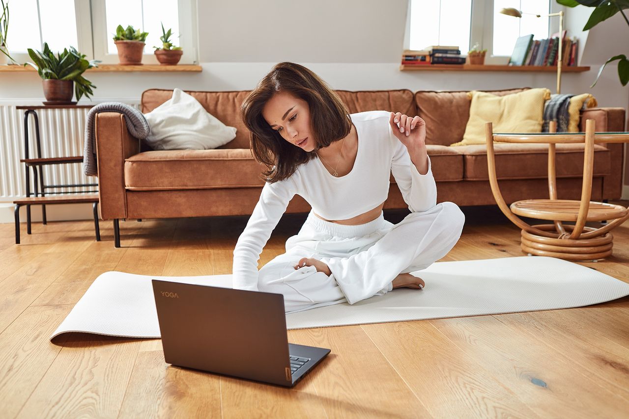 Natalia Schroeder, Lenovo Yoga Slim 7