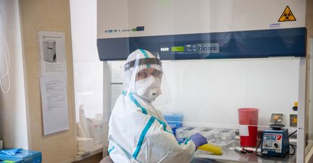 Koronawirus. Polska na tle Europy wypada blado. Czy złamaliśmy krzywą? "Okaże się w tym tygodniu"