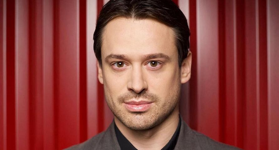 Kolejny transfer do Iberionu. Karol Nowakowski naczelnym Świata Gwiazd