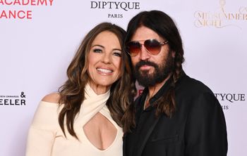 Elizabeth Hurley i ojciec Miley Cyrus razem na CMA 2025. Niedawno potwierdzili związek