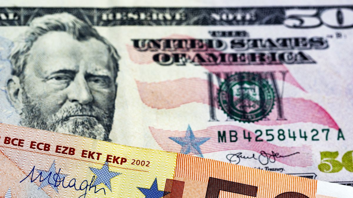 UKRAINE - 2021/08/13: In this photo illustration, United States fifty-dollar and fifty euro bills seen displayed. (Photo Illustration by Igor Golovniov/SOPA Images/LightRocket via Getty Images)