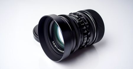 Niewielki może bardzo dużo! Voigtländer Nokton 50 mm f/1,5
