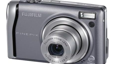 Kolejny aparat Fujifilm z funkcją rozpoznawania twarzy, czyli FinePix F50fd 1