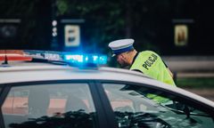 Adwokatka oskarżona o próbę przekupienia policjantów. Grozi jej 8 lat