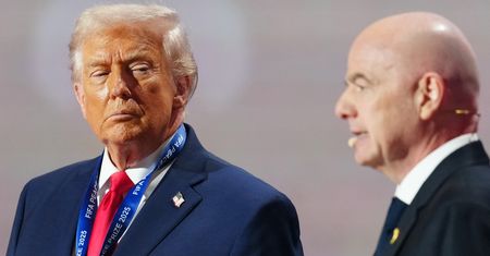 Blatter uderza w Infantino. Zarzucił mu bliskie relacje z Trumpem