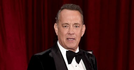 Tom Hanks pomaga w wynalezieniu szczepionki. Od miesiąca jest zdrowy