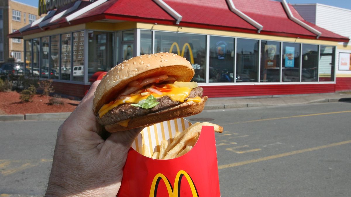 (031308 Boston, MA ) TRANS FAT IN FOODS - McDonalds . Thursday, March 13, 2008. Staff photo by Mike Adaskaveg. (Photo by Mike Adaskaveg/MediaNews Group/Boston Herald via Getty Images)