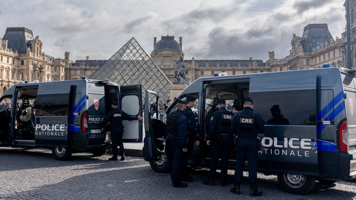 Paryż szykuje się na protesty. Luwr i słynne muzea będą zamknięte