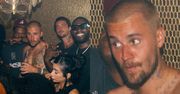 "Zmęczony" Justin Bieber świeci gołą klatą w klubie. Hailey nie wpadła...