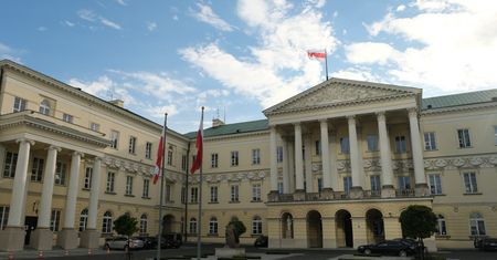 Stołeczni radni PiS: Ratusz i Rafał Trzaskowski nie mają pomysłu, jak walczyć z kryzysem