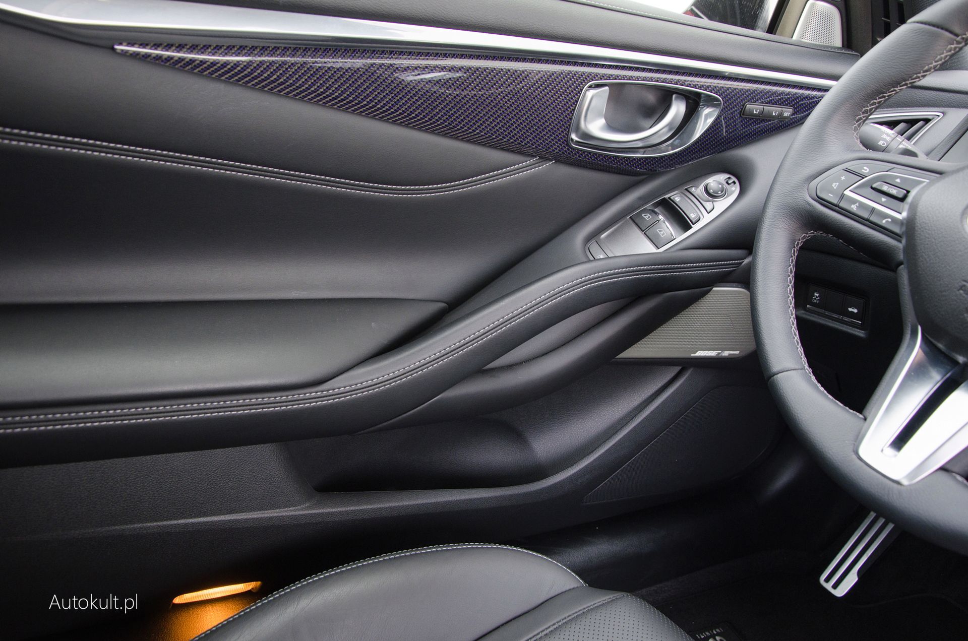 Infiniti Q60S