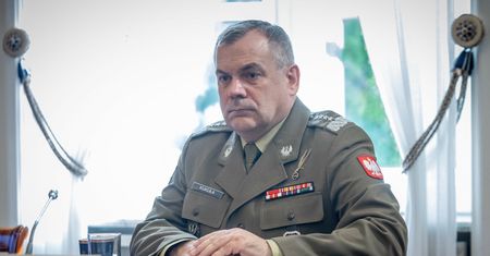 Zamieszanie po słowach generała. Pojawiły się wezwania do dymisji