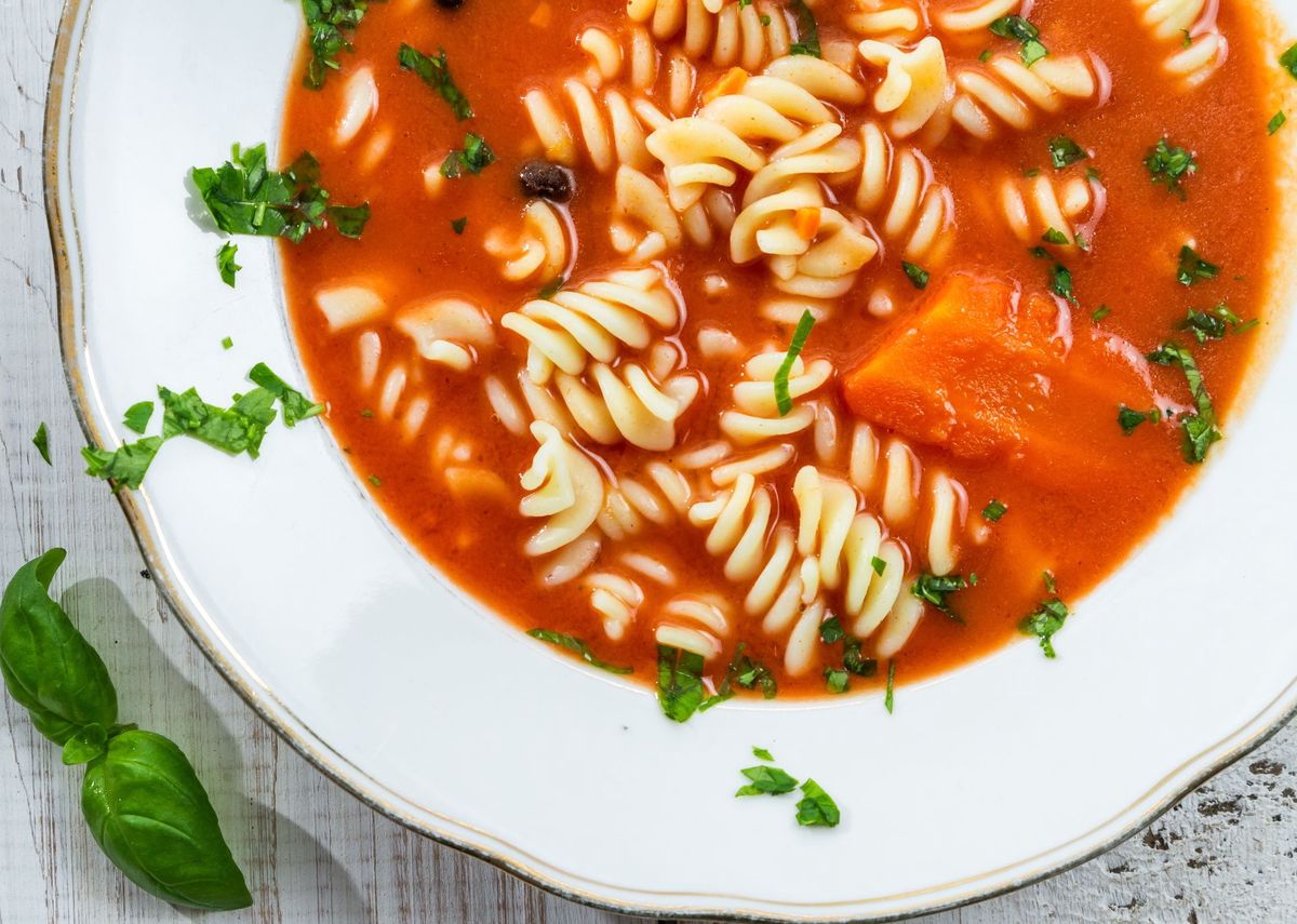 Co zrobić, gdy zupa pomidorowa wyszła za kwaśna?