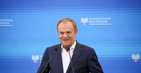 Płace w górę. Tusk odtrąbił sukces. "Najwyższy wzrost od 26 lat"