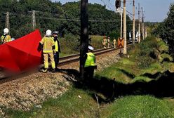 Wjechał rowerem pod pociąg. Nie żyje