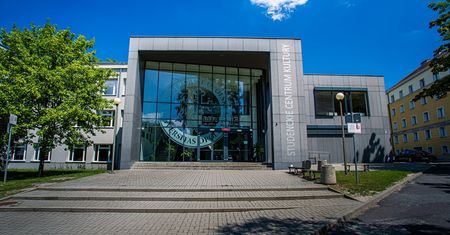 Bulwersujące nagranie z Opola. Studenci uprawiali seks na dachu