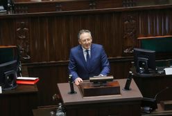 Stan wyjątkowy. Bartomiej Sienkiewicz ma teorię. Zwraca uwagę na szczegół