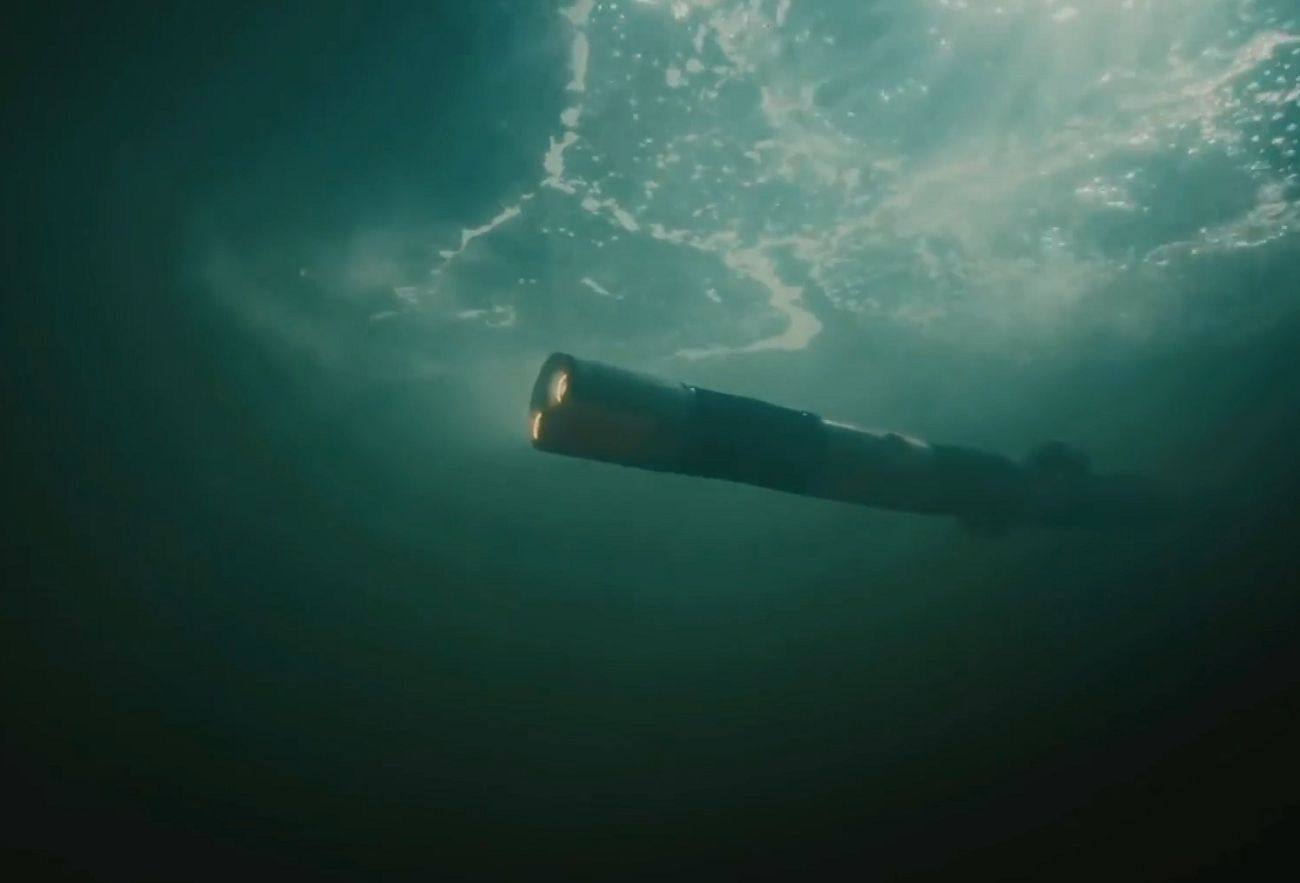 Robot pracujący 500 metrów pod wodą. Sześciometrowy ekologiczny "wąż" 1