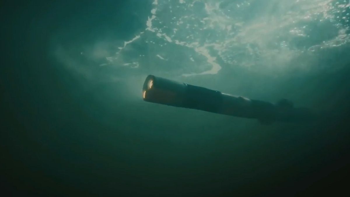 Robot pracujący 500 metrów pod wodą. Sześciometrowy ekologiczny "wąż" 1