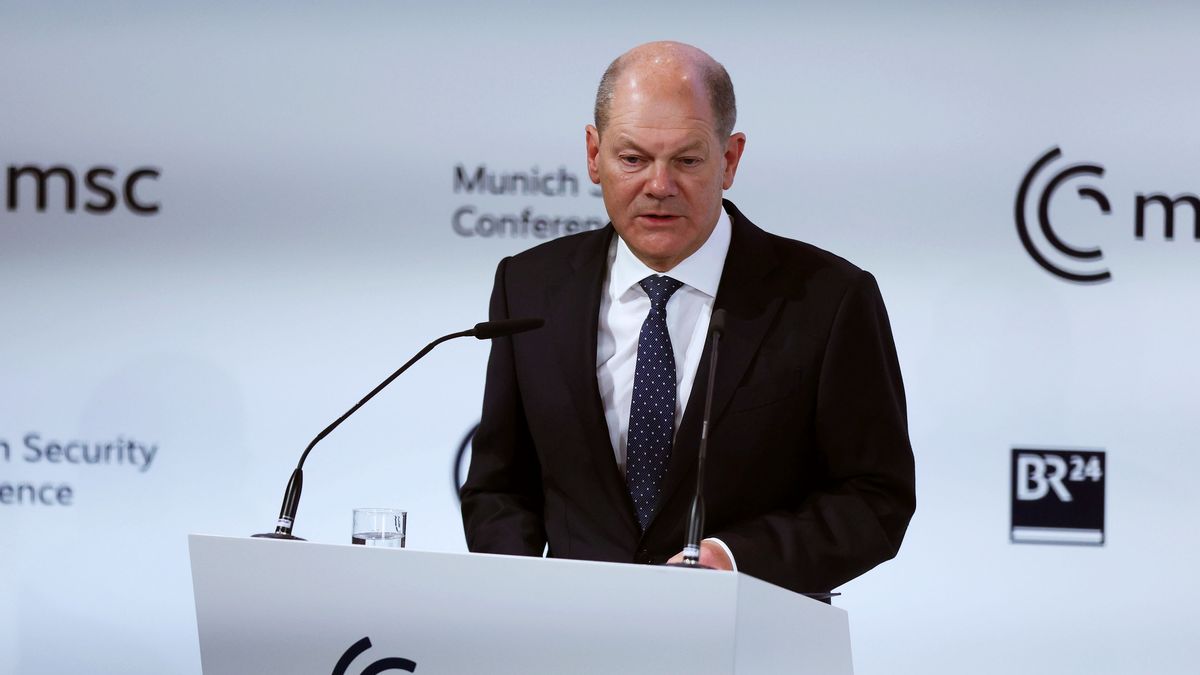 MUNICH, GERMANY - FEBRUARY 17:  Chancellor of Germany Olaf Scholz speaks at the 2023 Munich Security Conference (MSC) on February 17, 2023 in Munich, Germany.  The Munich Security Conference brings together defence leaders and stakeholders from around the world and is taking place February 17-19. Russia's ongoing war in Ukraine is dominating the agenda.  (Photo by Johannes Simon/Getty Images)