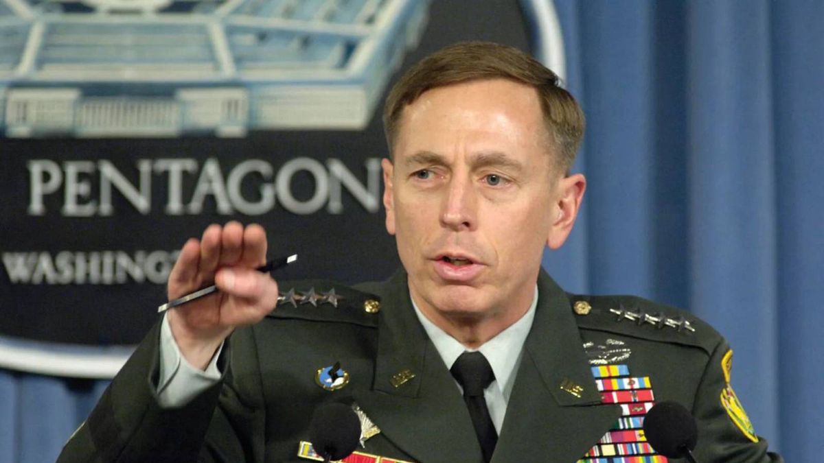 Generał David Petraeus skrytykował Zachód i jego podejście do wojny w Ukrainie