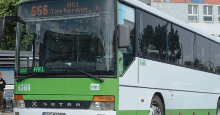 Wraca linia autobusowa na Hel. Już wiadomo, co z numerem 666
