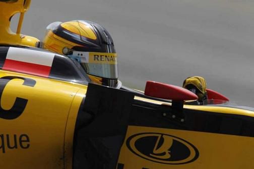 Dublet McLarena, Renault zagrało vabank