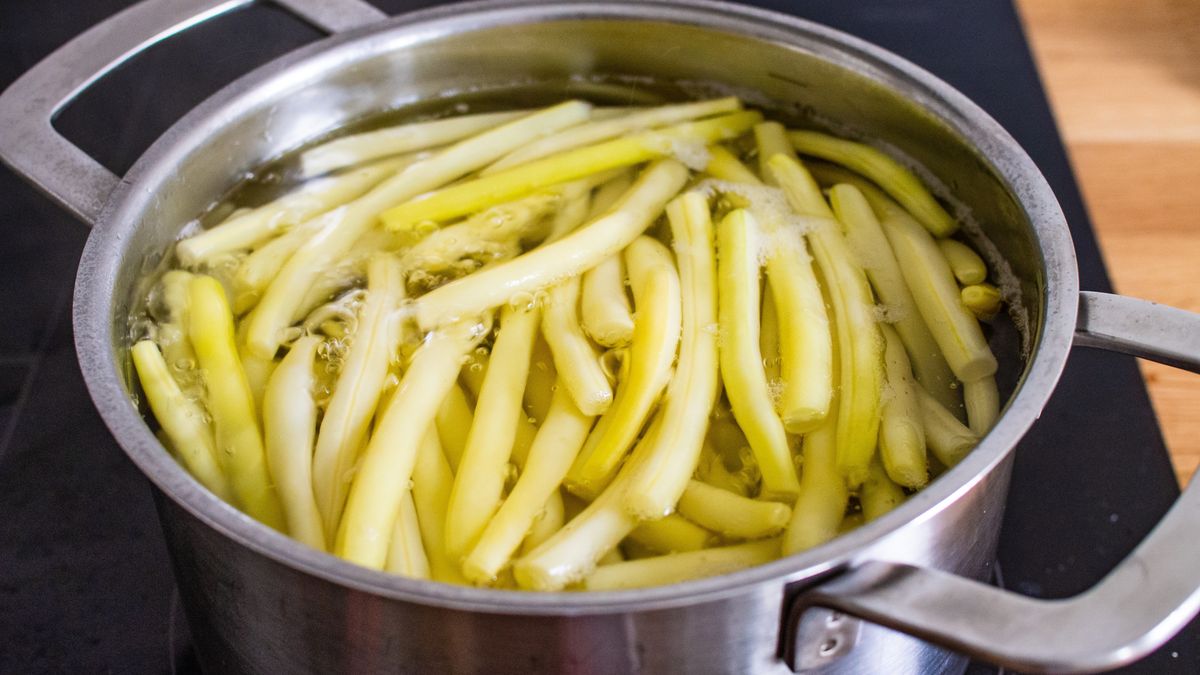 Żółta fasolka szparagowa lubi kwaśny dodatek