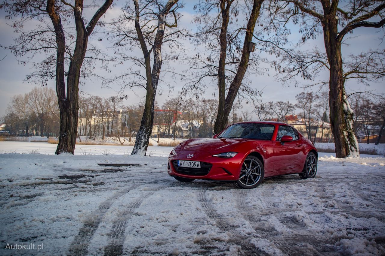 Świetna, ale nie doskonała. Test Mazdy MX-5 RF