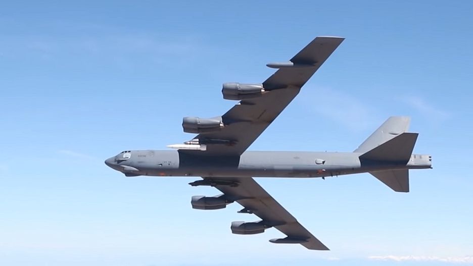 Bombowiec B-52 z udaną próbą przeniesienia pocisku hipersonicznego