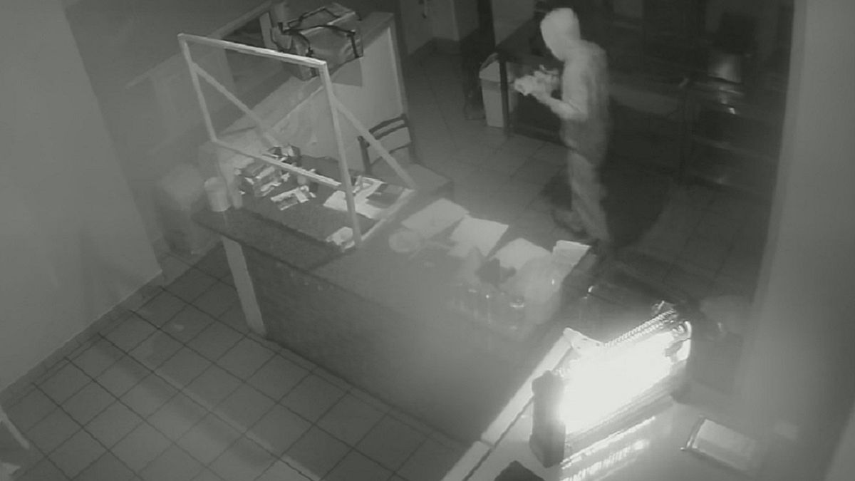 Okradł lokal i zrobił sobie kebaba 