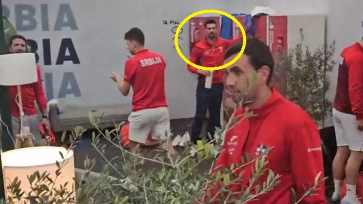 Novak Djoković w szatni reprezentacji Serbii