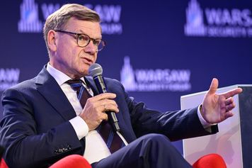 Spotkał się z Ławrowem. Teraz ostrzega przed Rosją