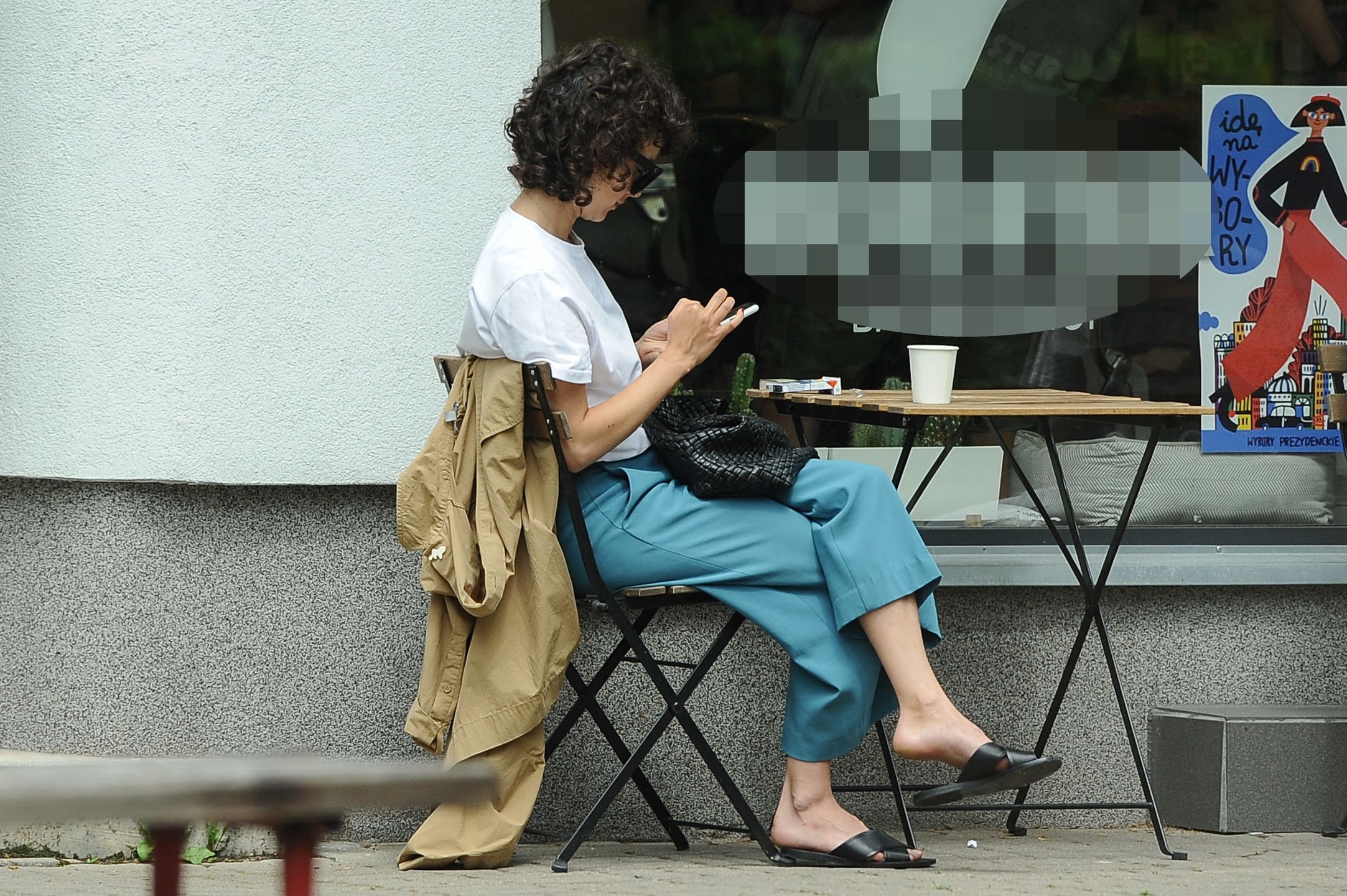Monika Brodka ucieka przed paparazzi