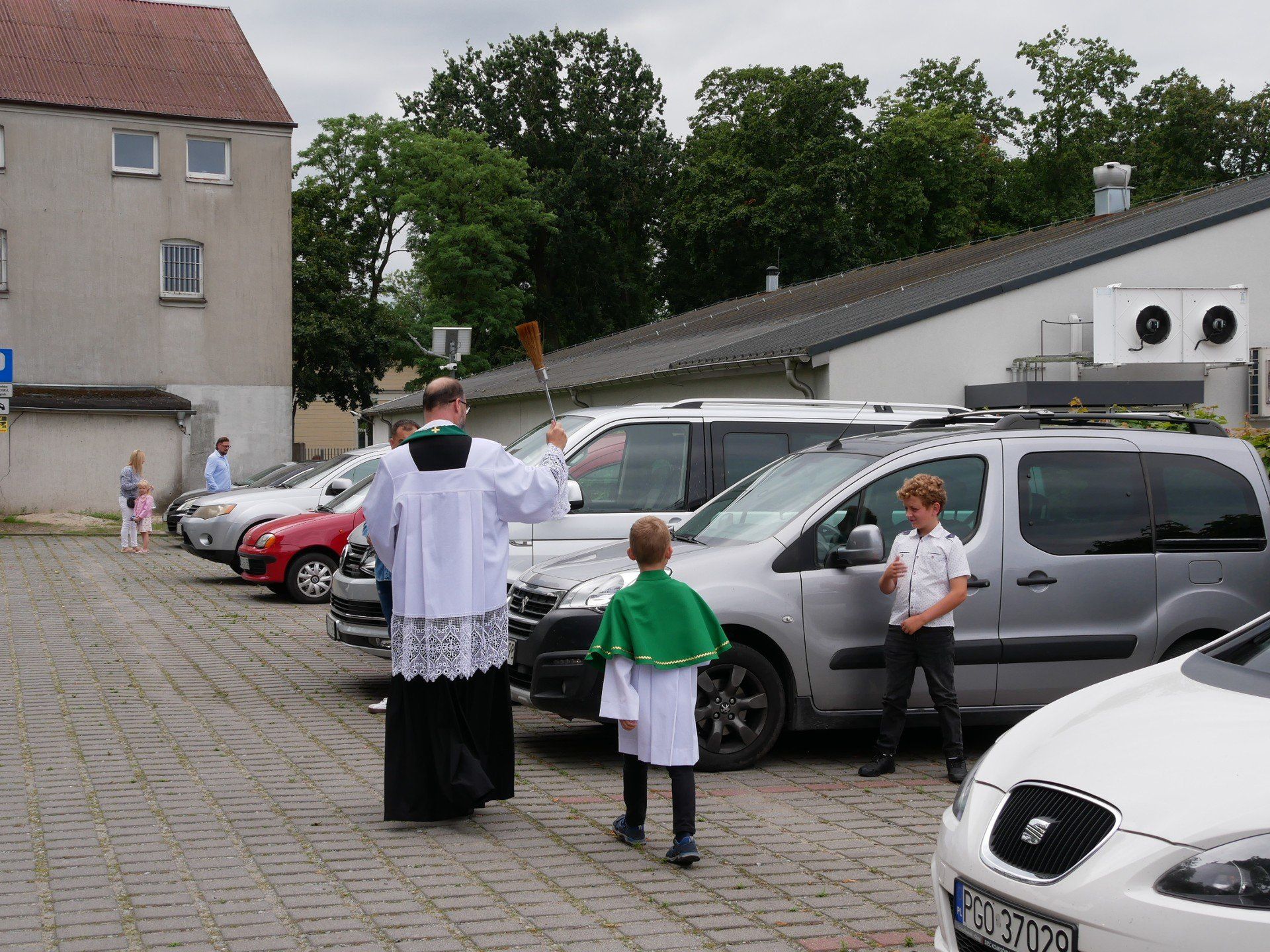 Poświęcenie kierowców i pojazdów w parafii pw. św. Jadwigi w Grodzisku Wlkp.