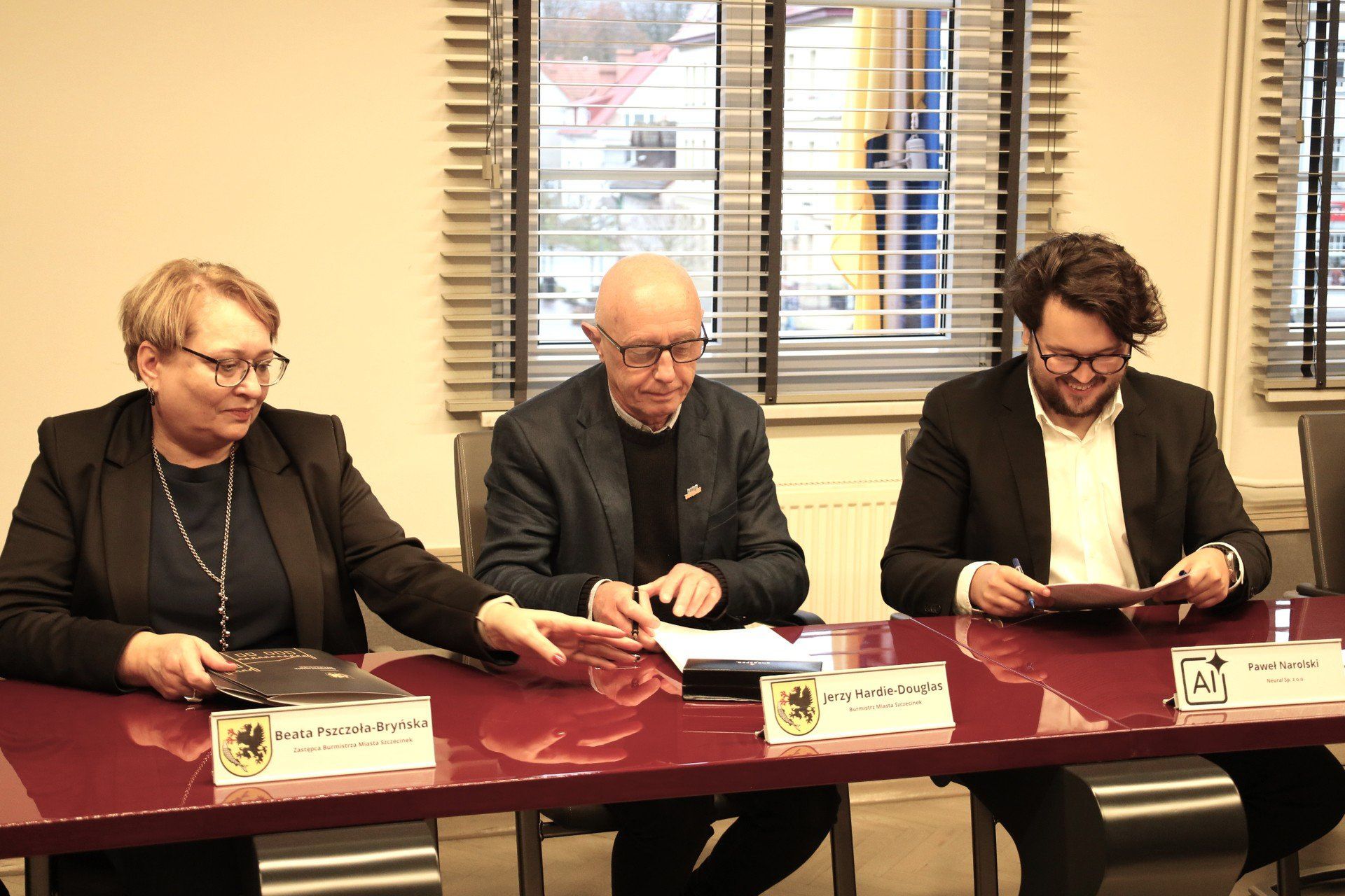 Podpisanie umowy w szczecineckim ratuszu