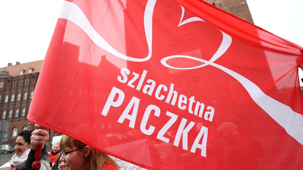 Noble Pack charity project inaugartion in Gdans, Poland
Gdansk, Poland 22nd, November 2014 The "Noble Pack" (Szlachetna Paczka) action inaugaration in Gdansk. Noble Pack is a direct aid project in which donors are preparing packages for families in need for Christmas. The addresses of these families are obtained by volunteers who work locally. This year Noble Pack is organized 14th time. The first edition was held in 2000. (Photo by Michal Fludra/NurPhoto) (Photo by NurPhoto/NurPhoto via Getty Images)
NurPhoto
Gdansk:CB2, charity:CB1, polish:CB1, project:CB1, noble pack:CB2, szlachetna paczka:CB2, falg:CB2, volonteur:CB2