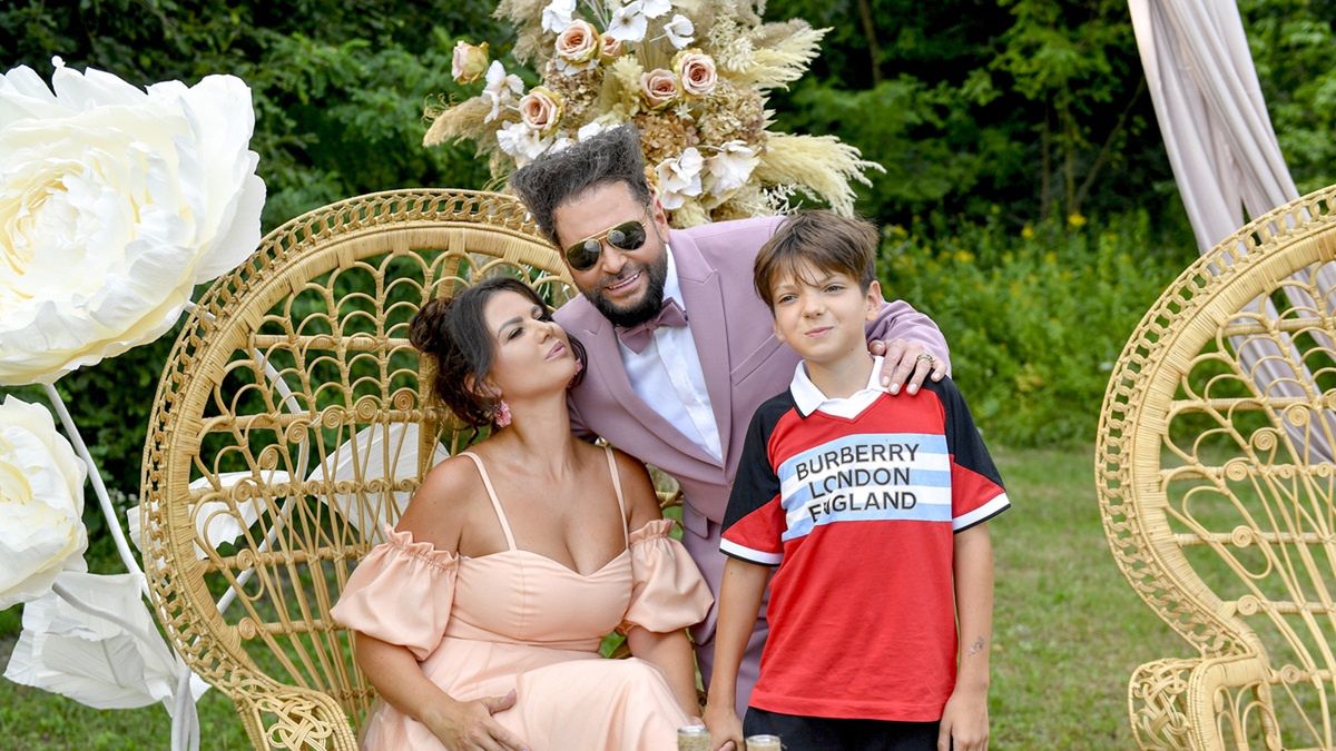 Krzysztof Rutkowski oraz jego żona i syn.